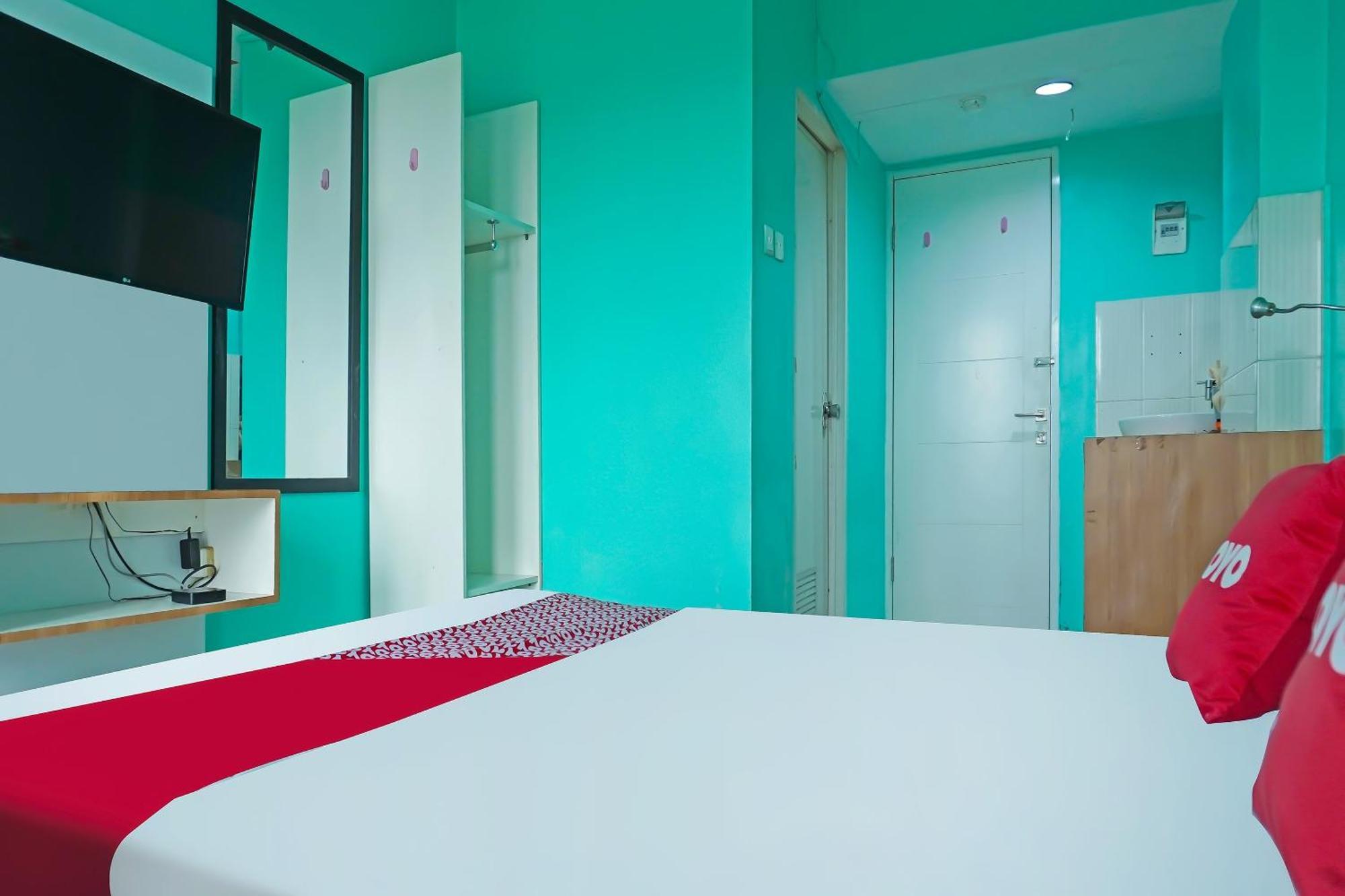 Oyo 90391 Gkitroom Karawang Exterior photo